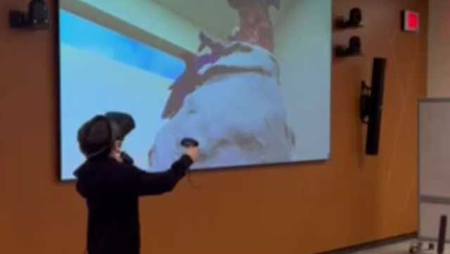 Cincinnati Children's uses virtual reality to engage patients - Vimarsana News