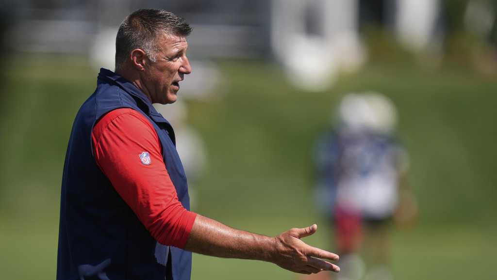 Patriots’ Vrabel bloodied after breaking up training camp scuffle