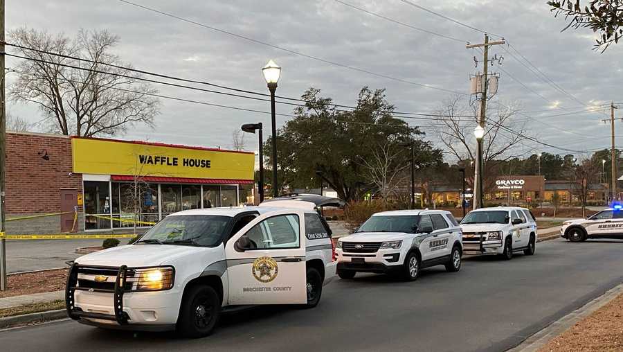 Woman stabbed at SC Waffle House; man arrested, deputies say