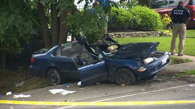 4 injured as car crashes into tree in Wakefield, Massachusetts - Vimarsana News