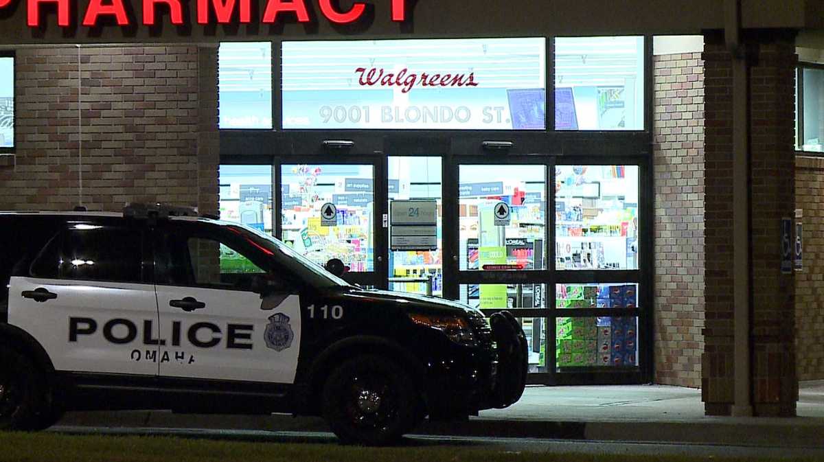Police arrest man after attempted Walgreens robbery