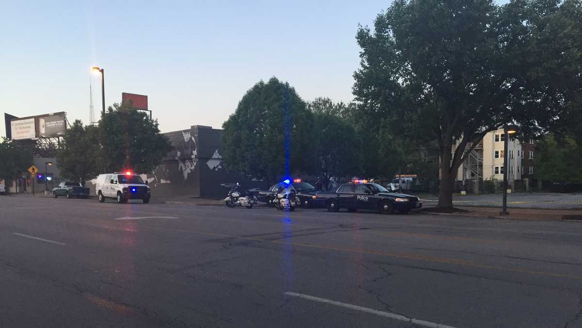 Kansas City Police Officer Struck By Vehicle And Dragged After Spotting