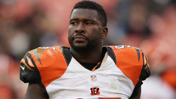 Bengals resign DE Wallace Gilberry