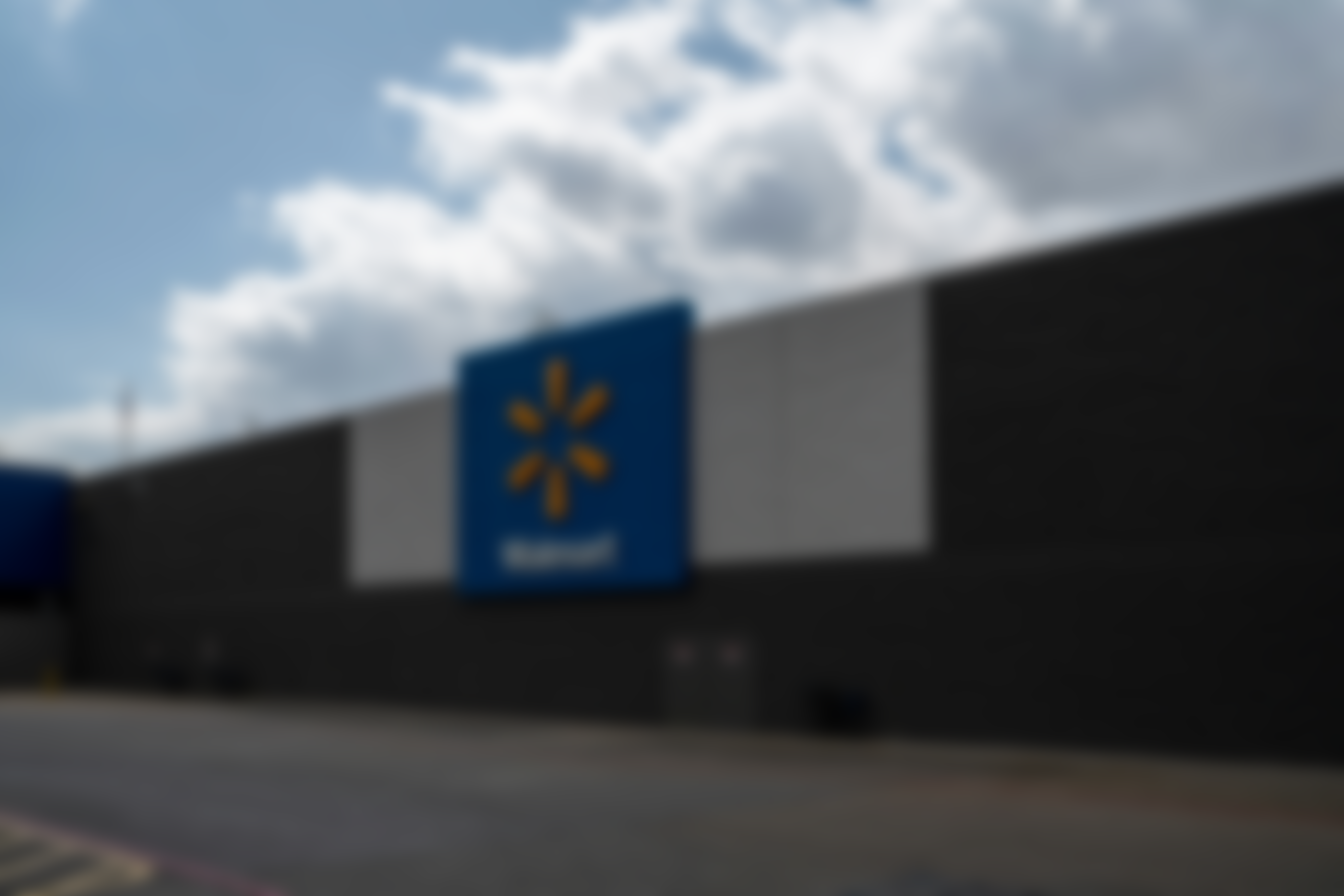Crews clean up 650-gallon fuel spill at Upstate Walmart