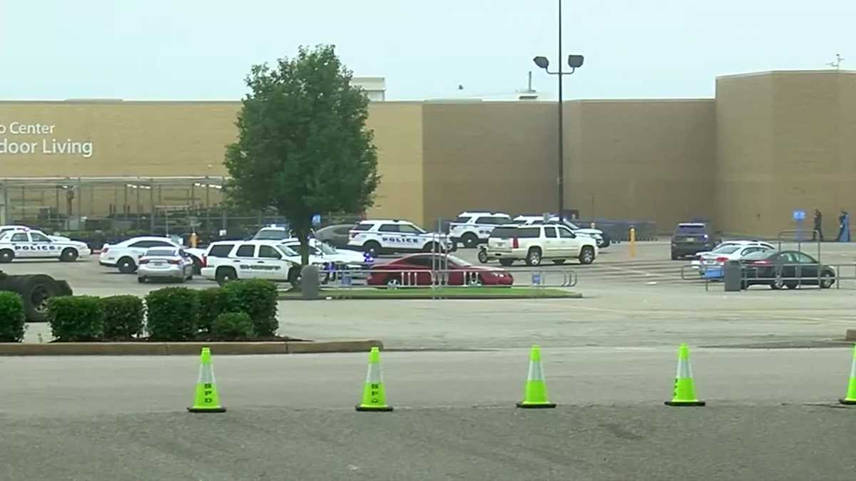 2 dead, 2 wounded in shooting at Walmart in Southaven