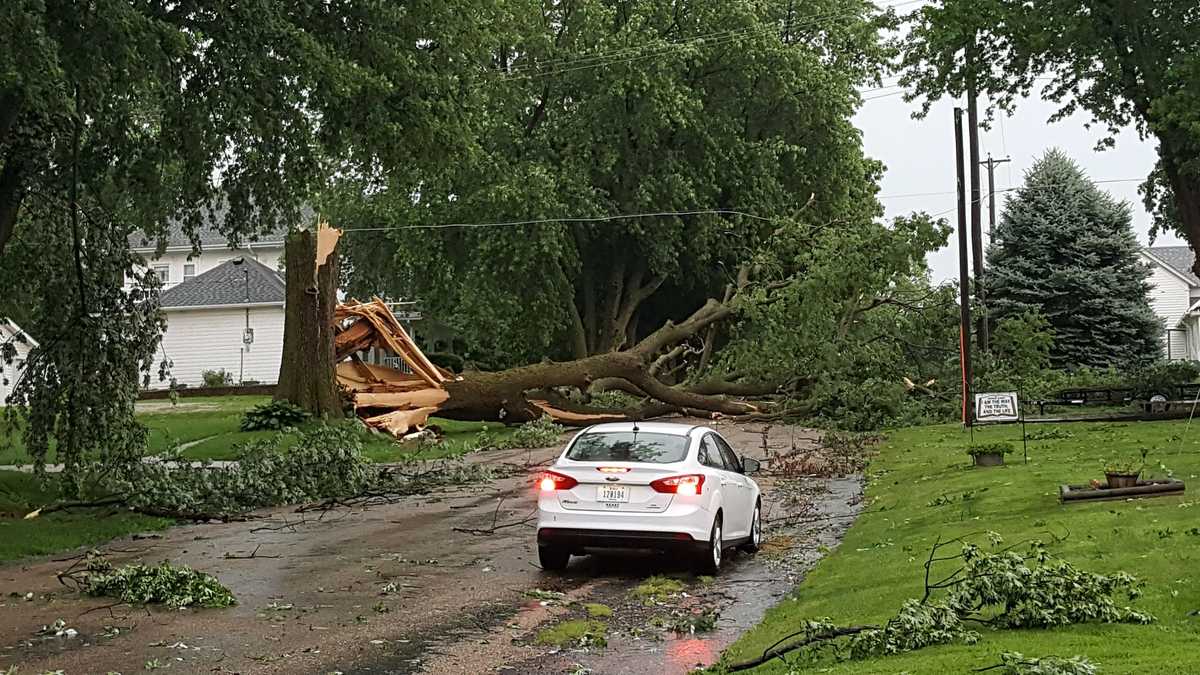 PHOTOS Storm damage reported in Iowa
