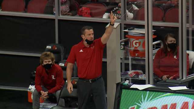 Jeff Walz facing a familiar problem: replacing an all-time player on his Louisville team - Vimarsana News