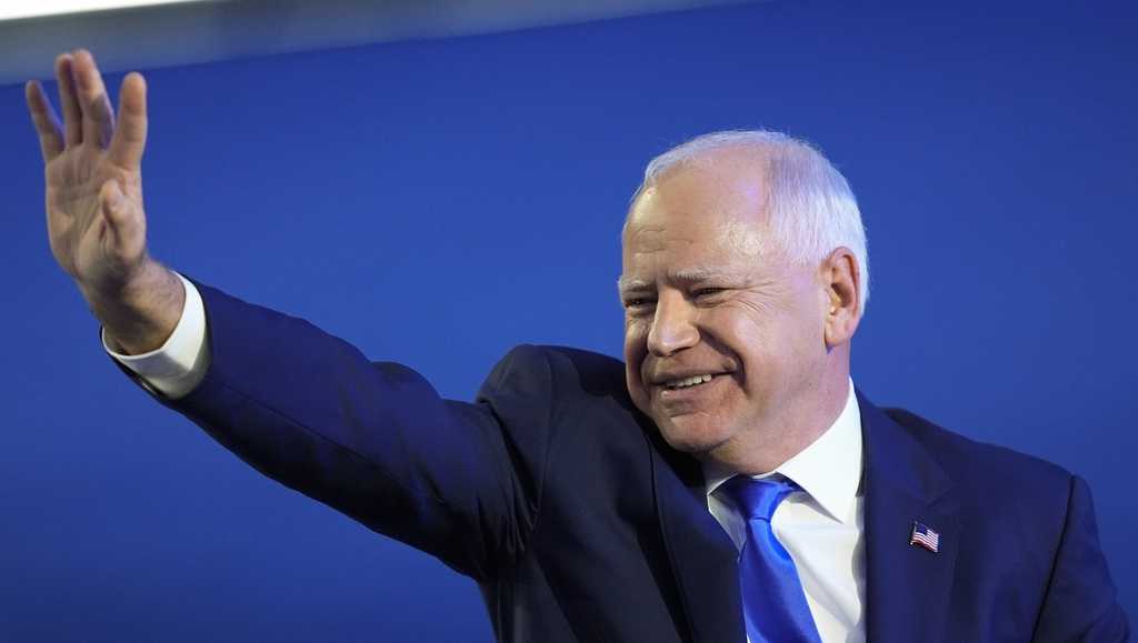 Tim Walz attends MichiganMinnesota football game