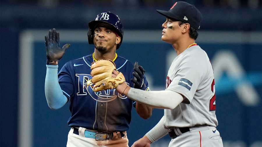 Red Sox drop third straight to red-hot Rays