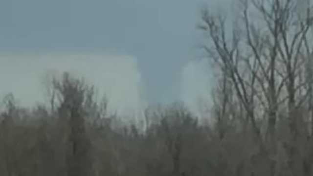 Tornado outbreak leaves trail of debris across Mississippi
