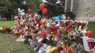 Memorial grows for high school students killed in crash