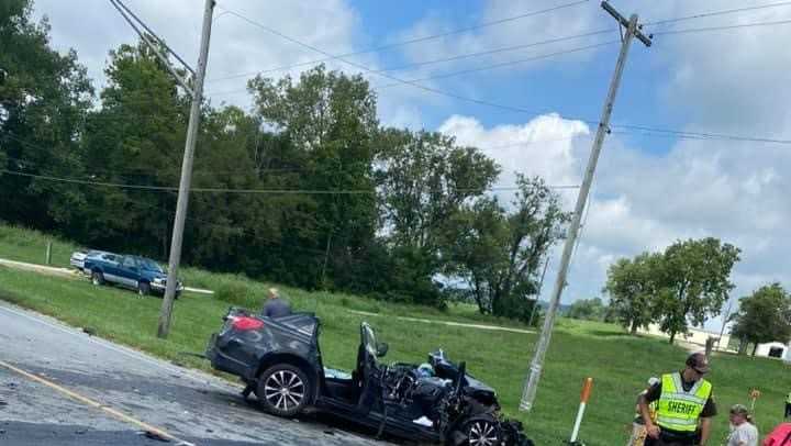 Sheriff: 1 injured, 1 dead following two-vehicle crash in Washington ...