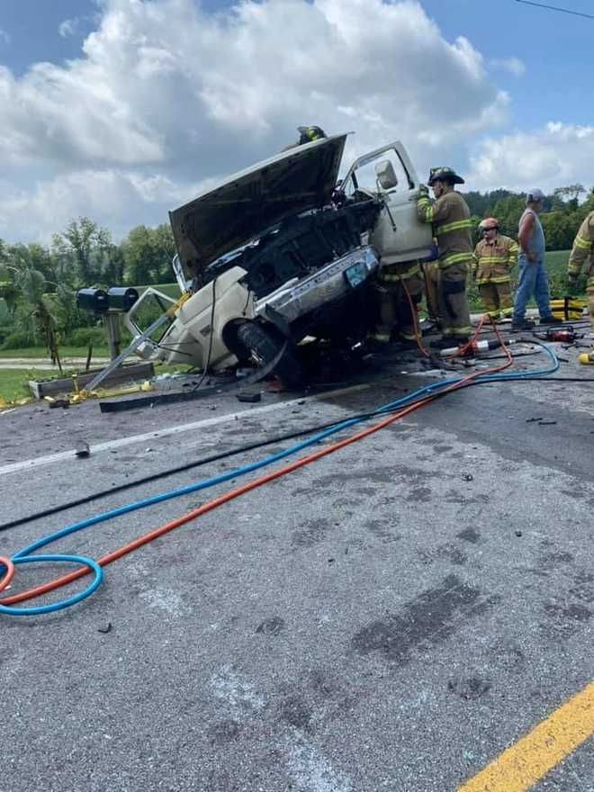 Sheriff: 1 injured, 1 dead following two-vehicle crash in Washington ...