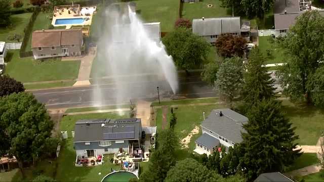 Water main break shoots water high into air - Vimarsana News