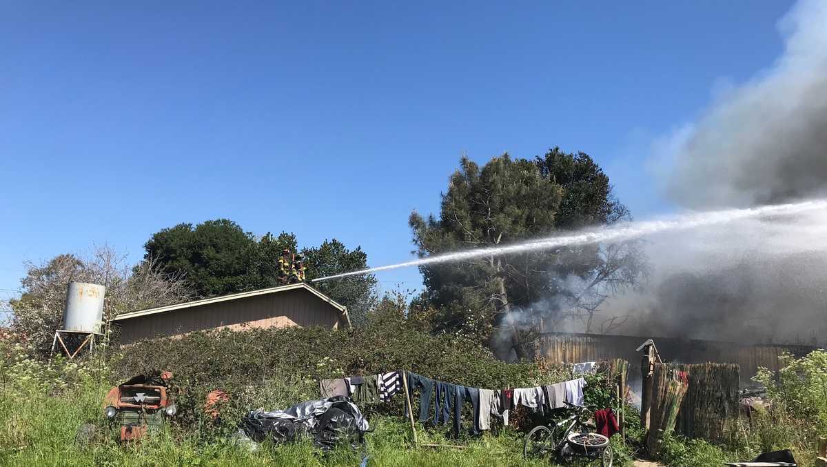 Watsonville firefighters save homes from burning