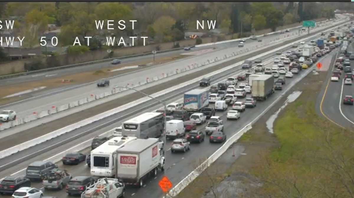 Traffic backed up on Highway 50 after overturned big rig in Sacramento