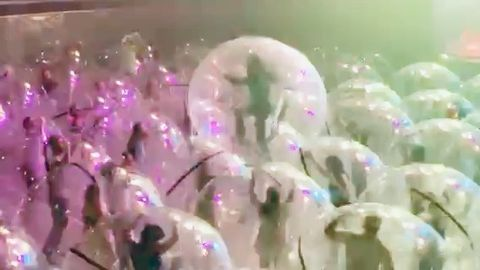 Flaming Lips set to perform socially-distant concerts this weekend with audience in 'bubbles' - Vimarsana News