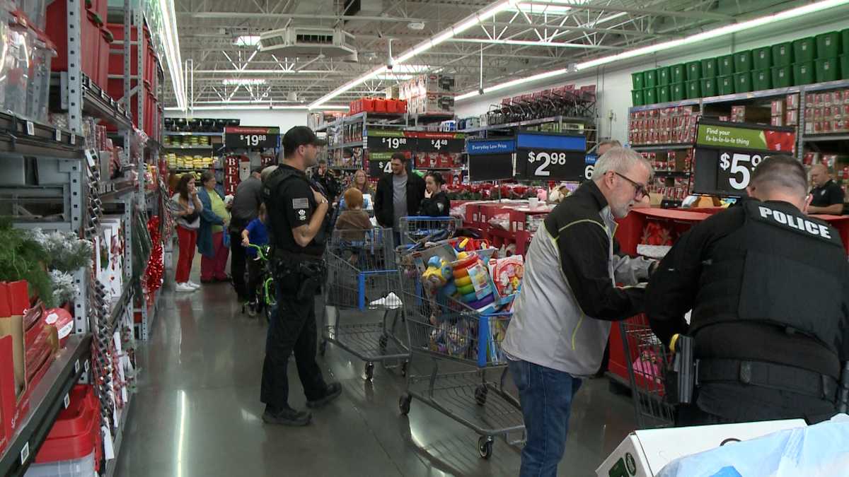 Tontitown Police Department hosts with a Cop'