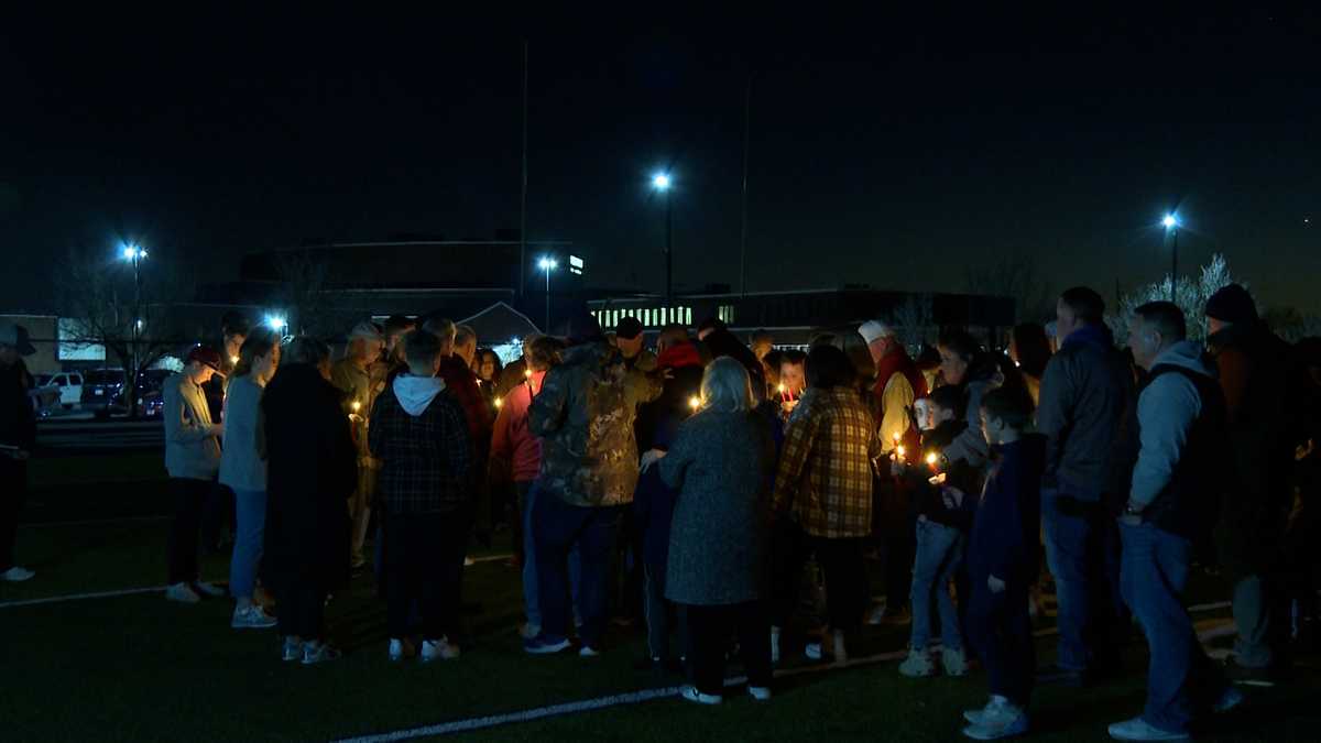 Prayer vigil held for Peyton Hillis as he remains critical after Pensacola  Beach rescue