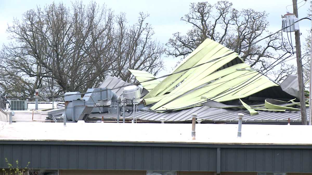 Berryville mayor reports storm damage to school