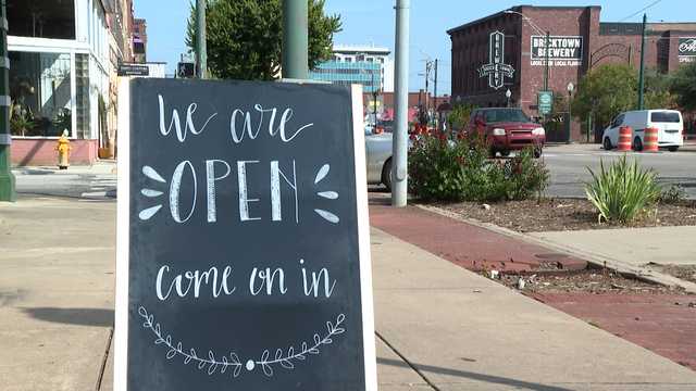 Fort Smith businesses on Garrison Ave. adjusting to bridge construction - Vimarsana News