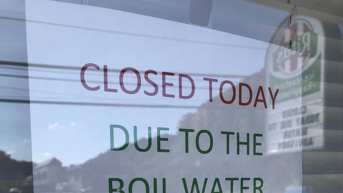 Restaurants struggling during boil water advisory, some close for day