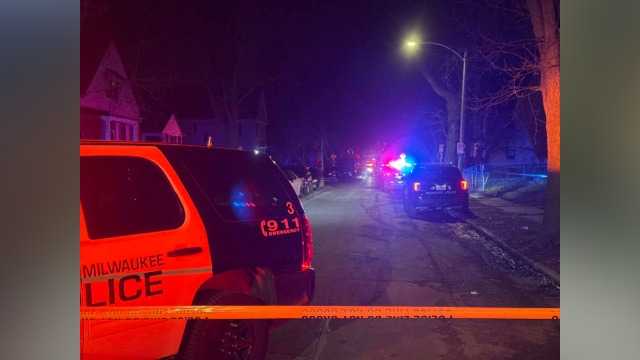 Milwaukee police investigate double fatal shooting on north side - WISN