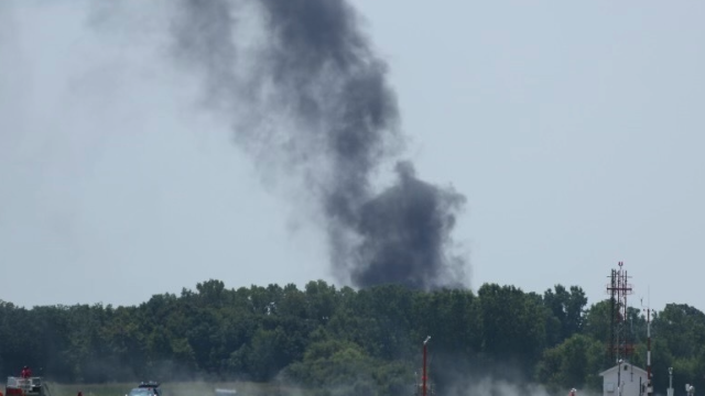 Fatal plane crash near Oshkosh EAA AirVenture kills two