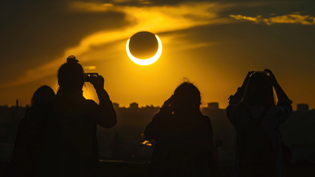 Wisconsin solar eclipse: Photos and videos