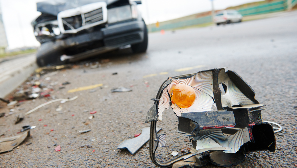 Davidson County crash leaves one dead, another in the hospital