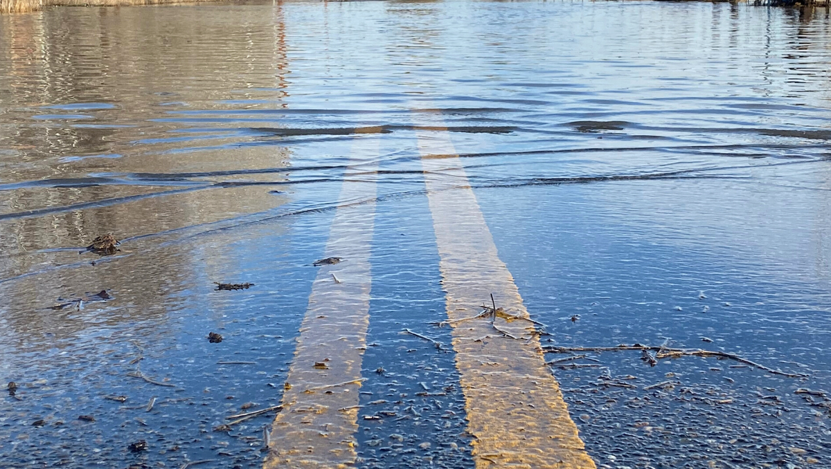 Greensboro intersection closed due to water main break