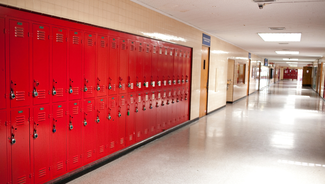 Possible bomb threat locked down Lexington middle school - Vimarsana News