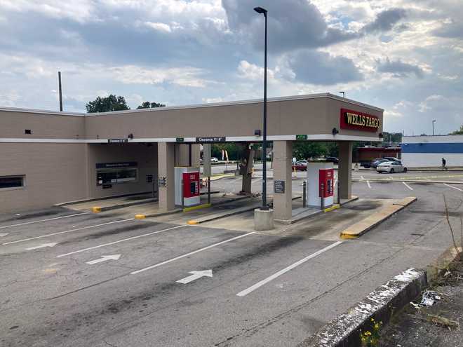 Chase and crash into bank ATM ends in 3 arrests, including 1 wanted for