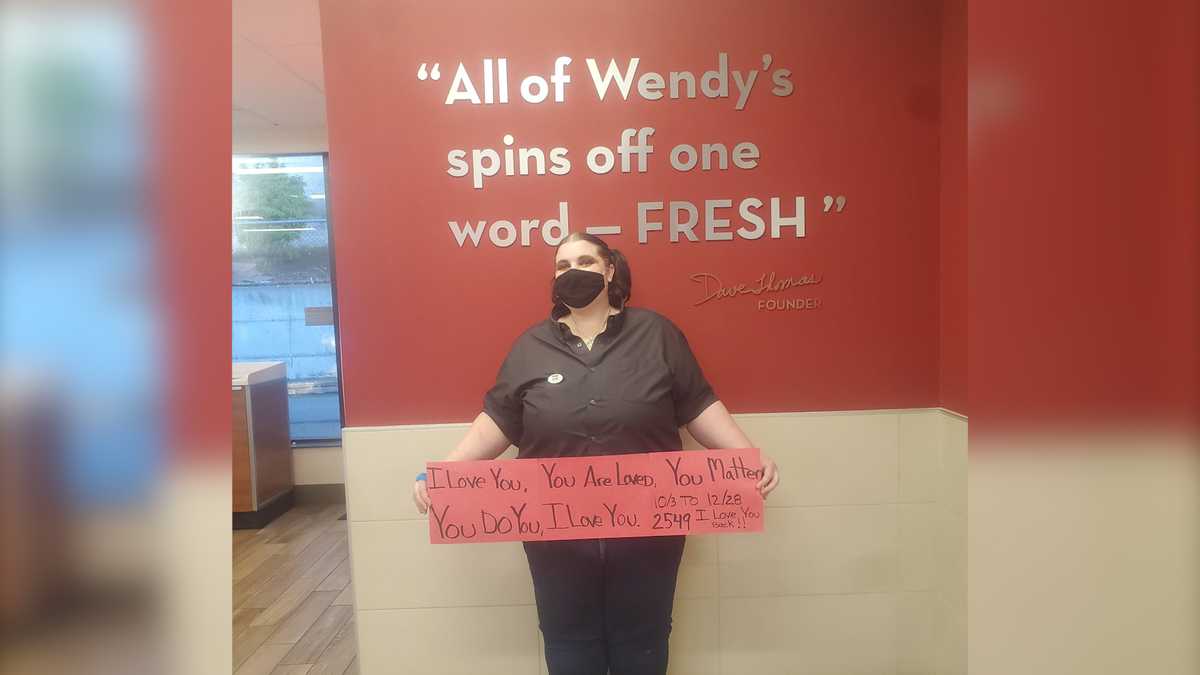 A Wendy's manager is trying to change the world one 'I love you' at a time