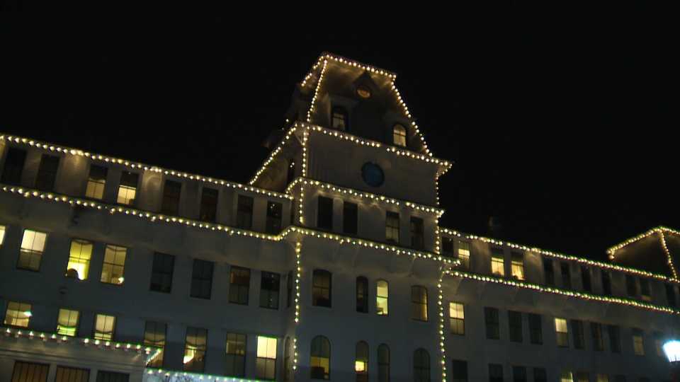 NH Chronicle A Holiday Illumination at the Wentworth by the Sea