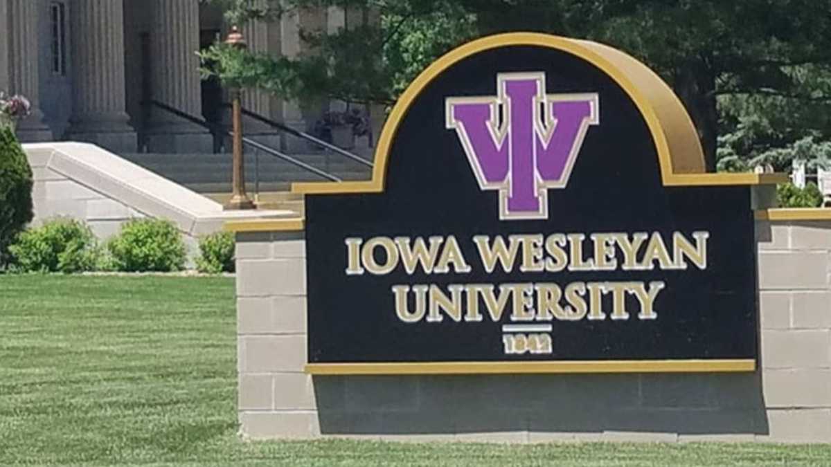 Iowa Wesleyan University in Mount Pleasant is closing