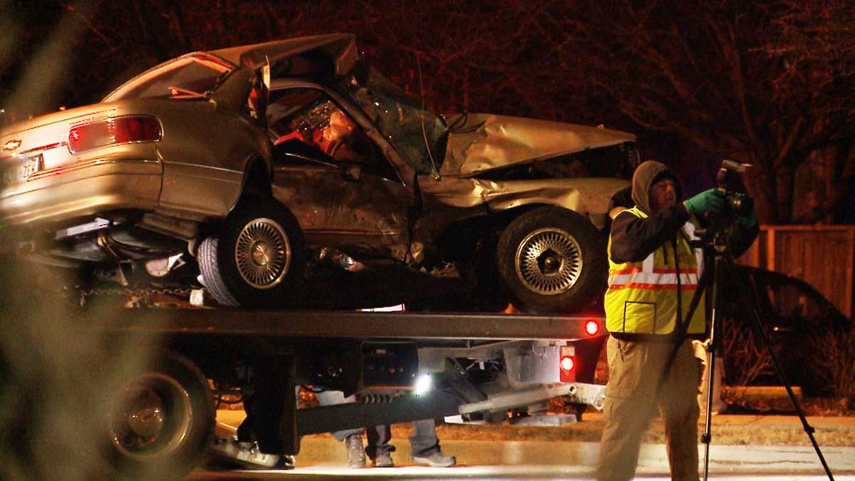 Man killed in early-morning crash in West Allis