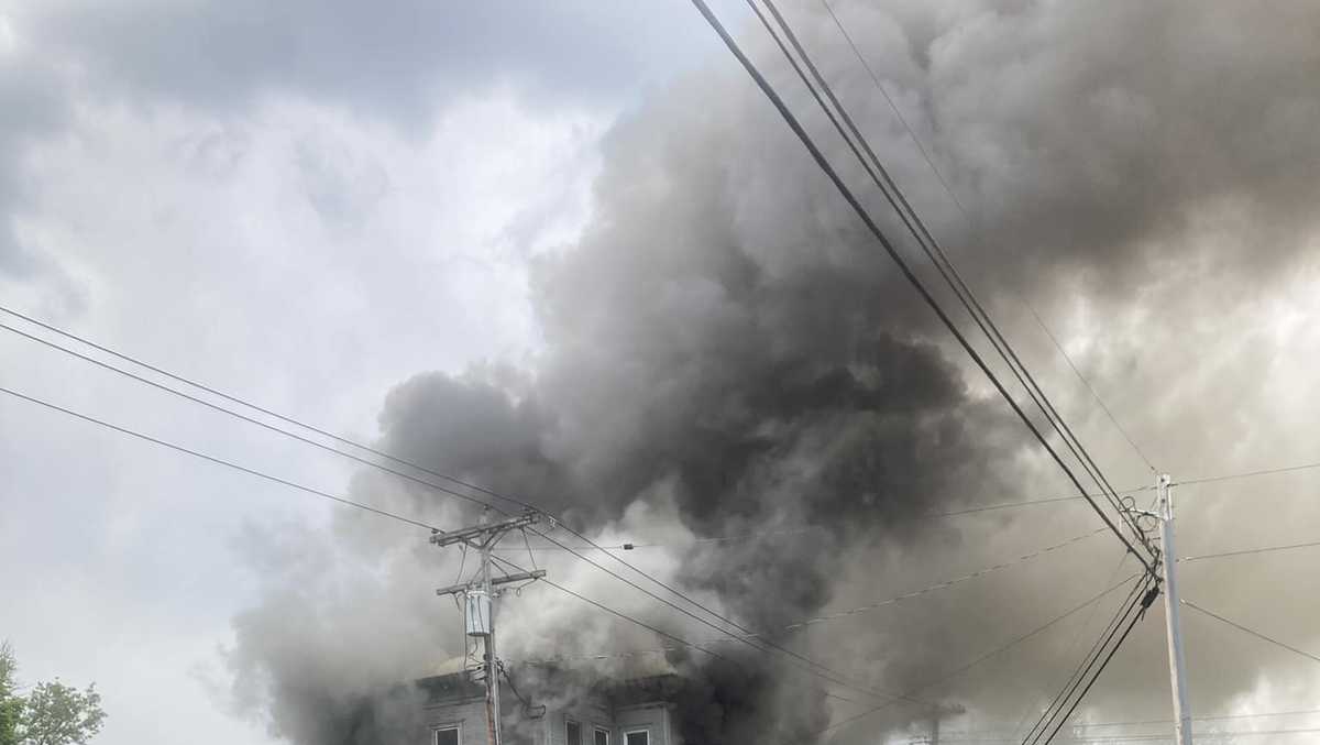 Crews battle apartment building fire in West Chazy, New York