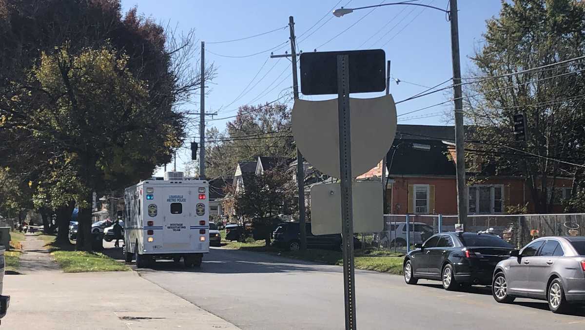 SWAT standoff at West Louisville home ends with 2 arrests