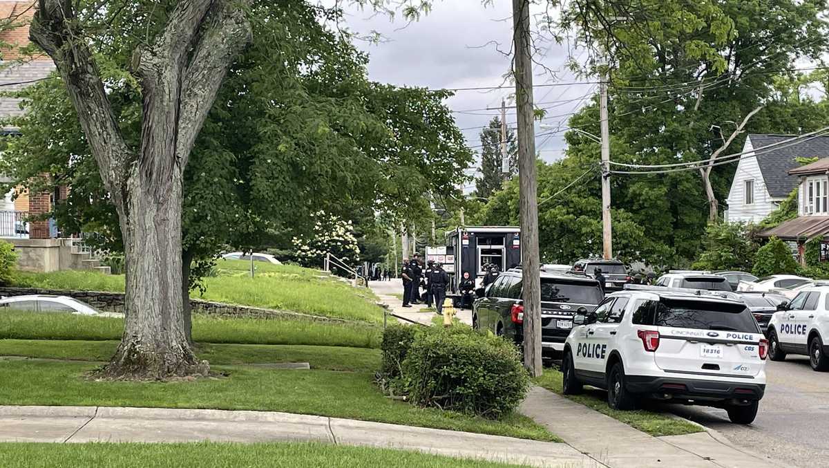 West Price Hill SWAT situation ends with 1 in custody, no hostages