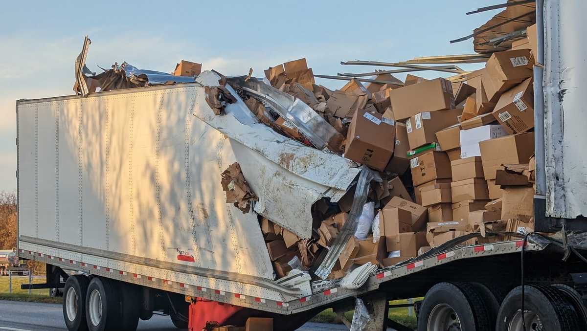 Crash involving two tractor trailers closes 81 North