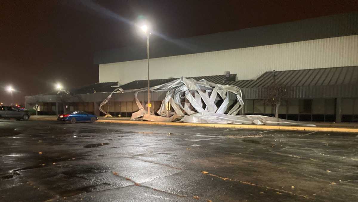 Destructive winds, storms move through Kansas City area causing damage