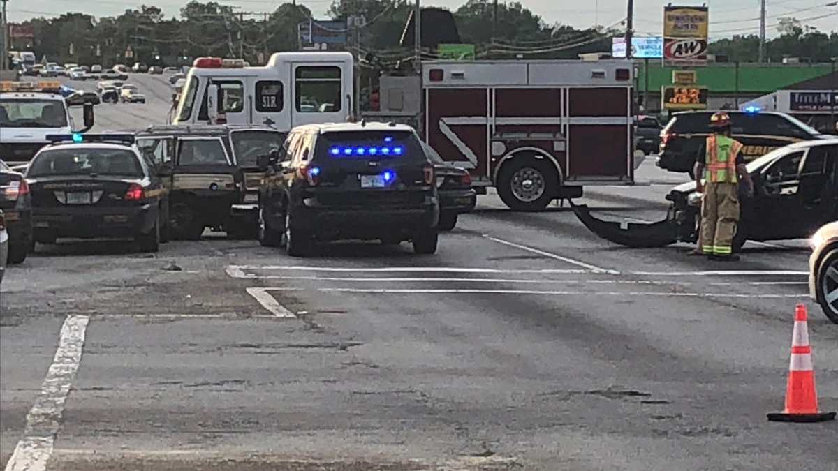 2 county chase ends with crash in Greenville County, suspect in custody ...