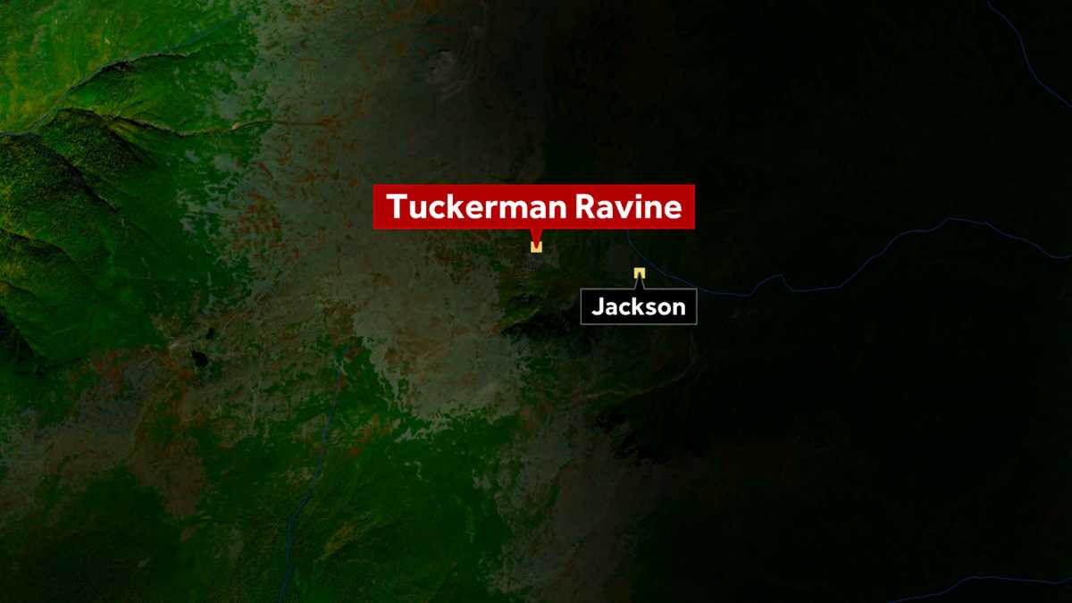 Two people rescued at Tuckerman Ravine, authorities say