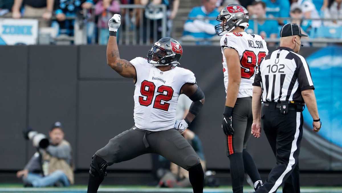 Buccaneers Re-Sign DL William Gholston