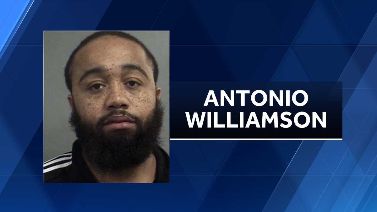 Louisville man arrested after overnight SWAT standoff