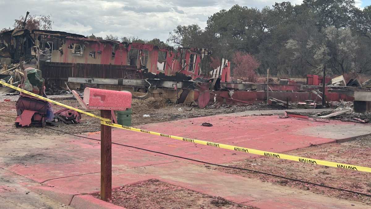 Desert Willow Complex Fire: Homes destroyed, evacuations lifted - KOAT