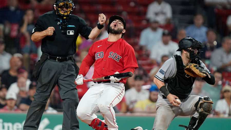Red Sox 3, Yankees 2: It Means More - Over the Monster