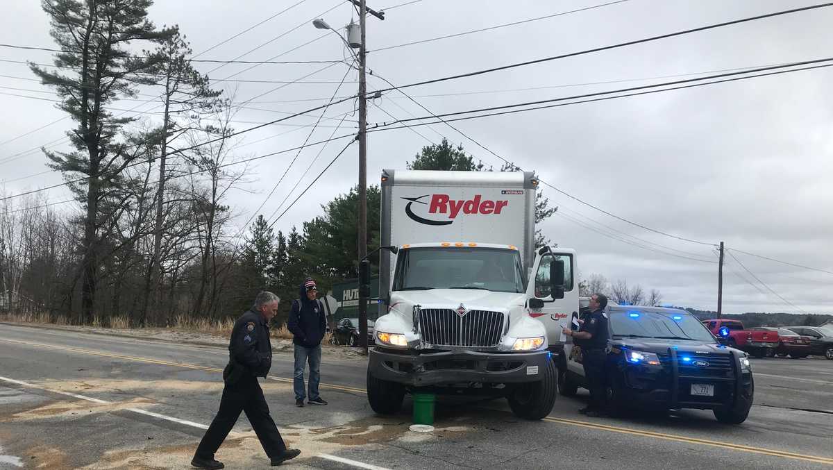 Crash closes part of Route 302 in Windham