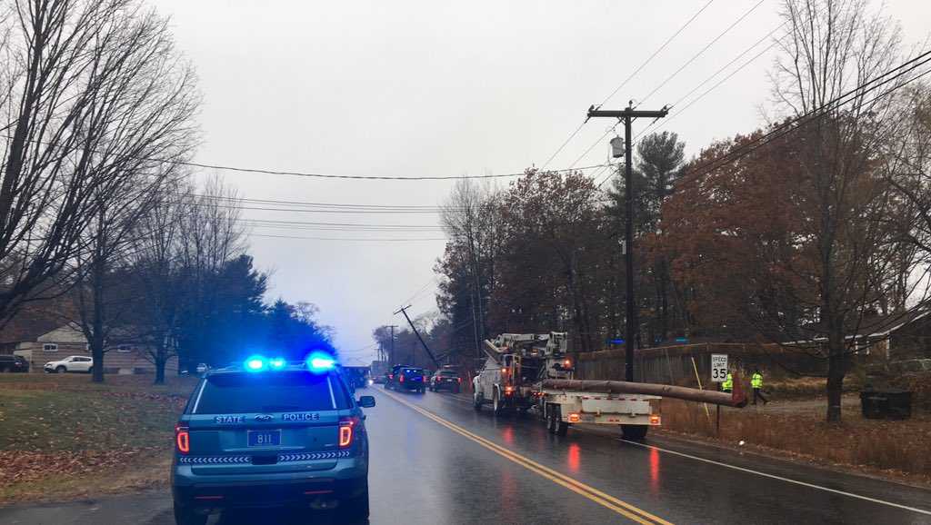 1 killed in 3vehicle crash in Windham